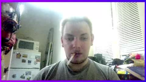 Snapshot of freak_azoid chatting on January 8, 2:25 am freak_azoid online show from January 8, 2:25 am