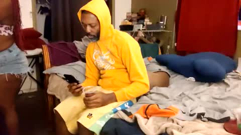 freakeazy online show from February 6, 6:11 pm