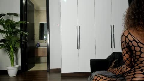 Snapshot of freaky_bad_girl chatting on April 25, 1:19 am Sandra online show from April 25, 1:19 am