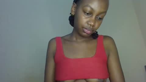 Snapshot of freaky_beauty chatting on May 26, 4:03 pm freaky_beauty online show from May 26, 4:03 pm