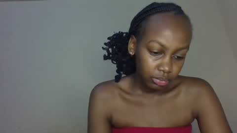 Snapshot of freaky_beauty chatting on June 1, 9:27 pm freaky_beauty online show from June 1, 9:27 pm