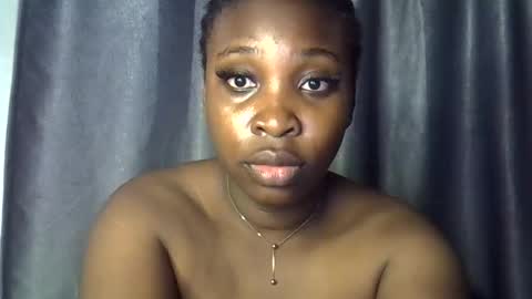 Snapshot of freaky_brula chatting on June 6, 10:58 pm freaky brula online show from June 6, 10:58 pm