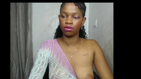 Freaky girl23 online show from May 4, 8:05 pm