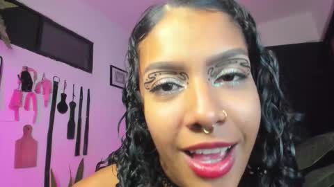 Lia Gomez online show from December 17, 11:44 pm