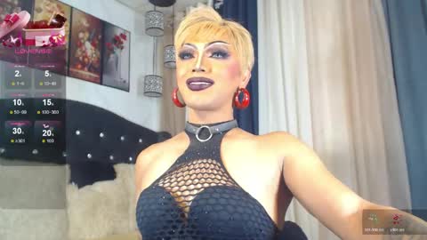 FREAKY ZIZI online show from April 11, 1:04 pm