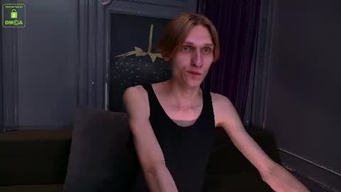 Snapshot of fred_benson chatting on July 10, 3:36 pm Fred online show from July 10, 3:36 pm
