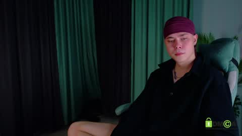 Fred online show from April 18, 7:58 pm