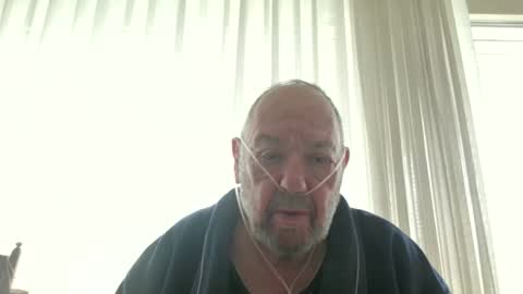 Snapshot of fredaldavid chatting on April 30, 8:20 am David Fredal online show from April 30, 8:20 am