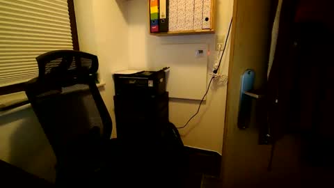 freddow online show from November 16, 12:05 am