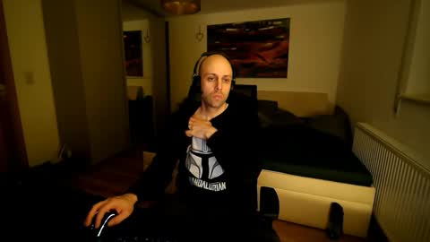 freddow online show from March 19, 9:08 pm