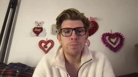 Snapshot of freddyfootball chatting on February 10, 12:48 am Freddy Foot Balls online show from February 10, 12:48 am