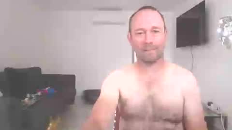 fredodu41 online show from June 12, 12:37 pm