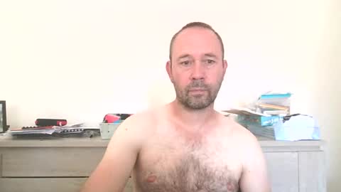 Snapshot of fredodu41 chatting on August 4, 11:35 am fredodu41 online show from August 4, 11:35 am