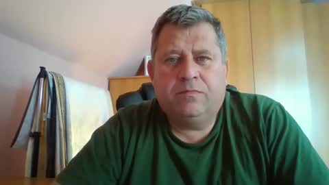 freeboy80180 online show from September 18, 2:41 pm