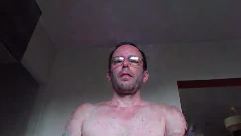 Snapshot of freeeed15v chatting on May 27, 8:00 am Fred online show from May 27, 8:00 am