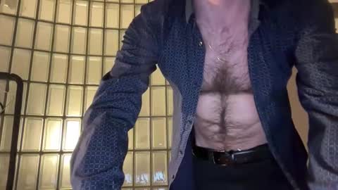 Snapshot of freevechno128 chatting on April 9, 1:27 am freevechno128 online show from April 9, 1:27 am