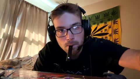 Snapshot of freezeskiii chatting on September 16, 4:41 pm freezeskiii online show from September 16, 4:41 pm