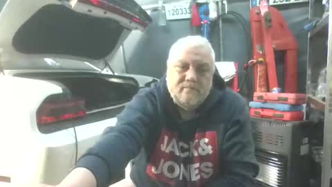 frenchdaddy95 online show from March 9, 9:30 pm