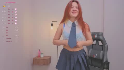 frencheseyes online show from October 19, 2:07 pm