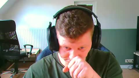 Snapshot of frenchfrieswithmayo chatting on July 4, 10:54 am French fries online show from July 4, 10:54 am