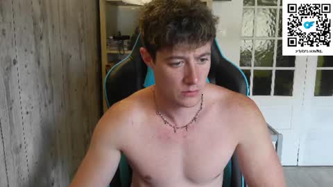 Snapshot of frenchhornybibs chatting on June 4, 12:00 pm French Horny Bibs online show from June 4, 12:00 pm