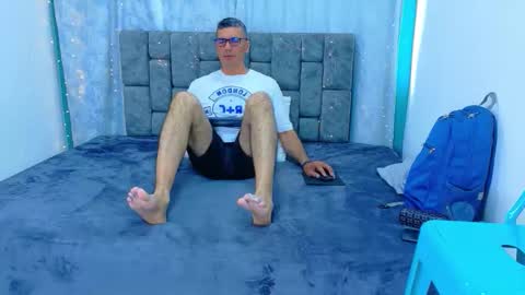 frepocolle online show from April 18, 1:04 pm