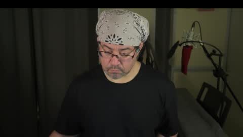 freqmoar online show from March 4, 2:45 pm