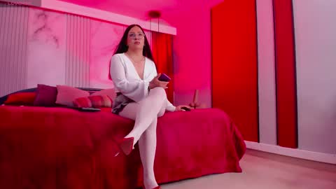 Freya online show from November 9, 10:13 am