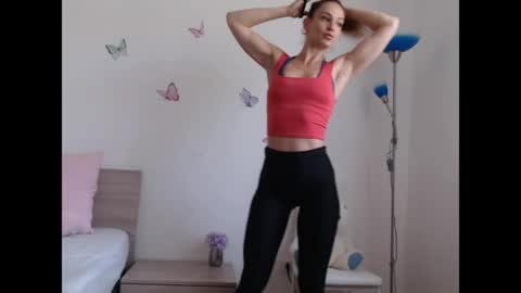 Snapshot of freyamuse chatting on April 23, 9:52 am FreyaMuse online show from April 23, 9:52 am