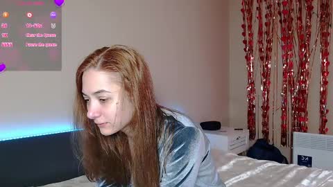 FreyaOliver online show from April 1, 12:28 pm