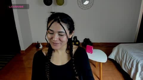 Snapshot of freyarouge chatting on April 25, 2:36 pm freyarouge online show from April 25, 2:36 pm