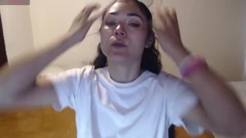 Snapshot of freyarouge chatting on May 11, 6:49 pm freyarouge online show from May 11, 6:49 pm