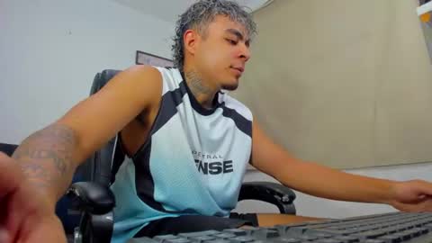 Snapshot of freyva_ chatting on July 15, 3:01 am freyva_ online show from July 15, 3:01 am