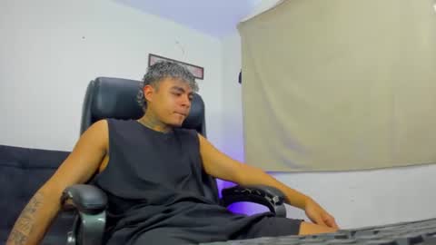 Snapshot of freyva_ chatting on July 15, 6:24 pm freyva_ online show from July 15, 6:24 pm