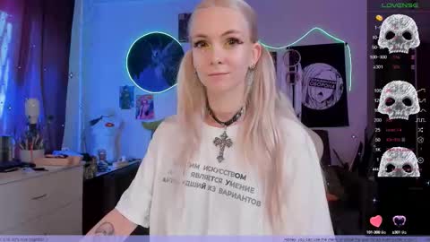 Snapshot of frida_fortune chatting on September 26, 11:58 am Frida A boost to fortune for the one who gives a thumbs up and a bonus lucky for those who support me by joining the fanclub online show from September 26, 11:58 am