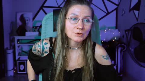 Snapshot of fridatander chatting on January 23, 3:11 pm Frida Tander online show from January 23, 3:11 pm