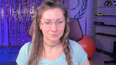 Snapshot of fridatander chatting on February 24, 6:26 pm Frida Tander online show from February 24, 6:26 pm