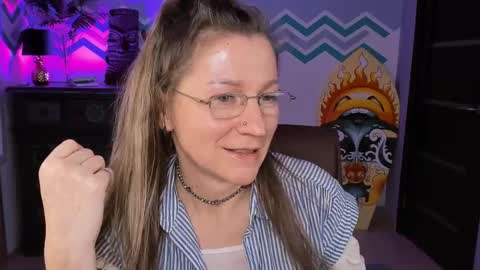 Snapshot of fridatander chatting on March 3, 6:22 pm Frida Tander online show from March 3, 6:22 pm