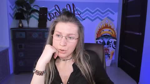 Snapshot of fridatander chatting on March 8, 7:09 pm Frida Tander online show from March 8, 7:09 pm