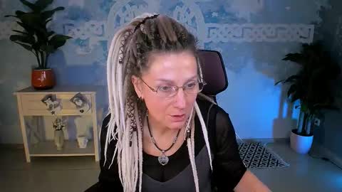 Frida Tander online show from January 9, 5:10 am