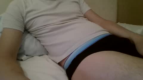 Snapshot of friendly_frank_18 chatting on April 12, 4:01 pm friendly_frank_18 online show from April 12, 4:01 pm