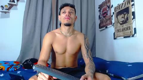 Snapshot of friendsofeverything_ chatting on July 10, 1:03 pm Adam y pitter online show from July 10, 1:03 pm