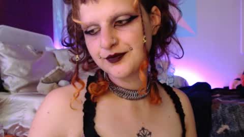 Snapshot of friskyflowers chatting on September 11, 4:23 am cherry online show from September 11, 4:23 am
