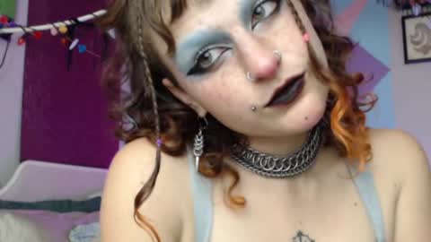 Snapshot of friskyflowers chatting on October 21, 1:17 am cherry online show from October 21, 1:17 am