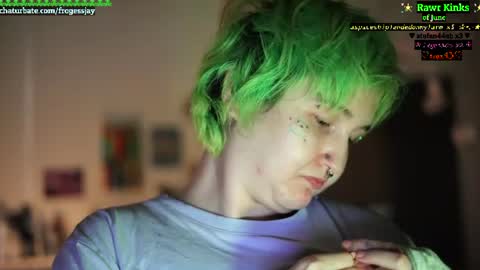 Snapshot of frogessjay chatting on June 19, 9:07 pm Jaywise Frogfoot online show from June 19, 9:07 pm