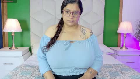 Snapshot of fromheaven_ chatting on April 25, 1:03 pm Lucy online show from April 25, 1:03 pm