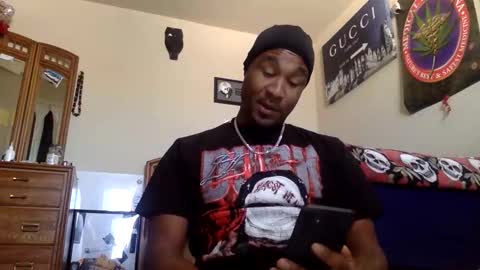 Snapshot of fromthabac chatting on May 11, 6:16 pm fromthabac online show from May 11, 6:16 pm