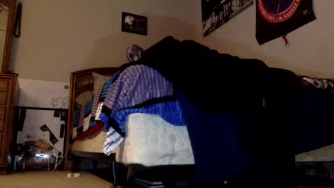 Snapshot of fromthabac chatting on May 19, 2:18 am fromthabac online show from May 19, 2:18 am
