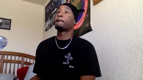 Snapshot of fromthabac chatting on May 19, 4:46 pm fromthabac online show from May 19, 4:46 pm