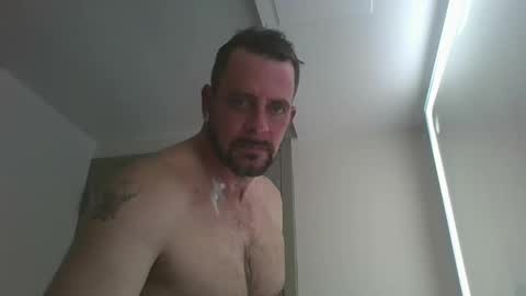 frostydhoman1221 online show from March 7, 7:41 am